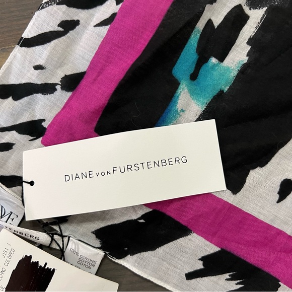 Diane von Furstenberg cotton square scarf techno colored blue NWT - Picture 5 of 8